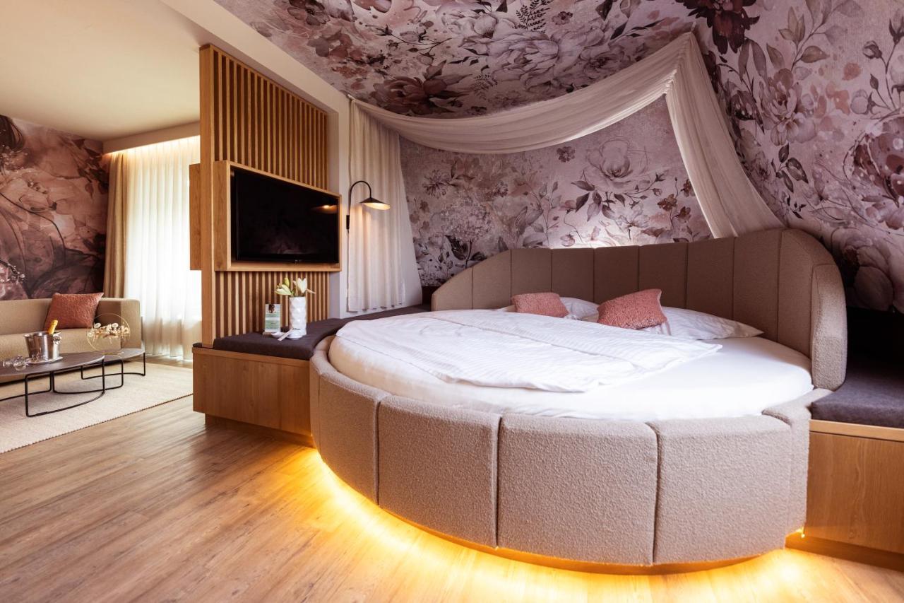 Hotel Vier Jahreszeiten Loipersdorf Loipersdorf bei Fuerstenfeld Ngoại thất bức ảnh