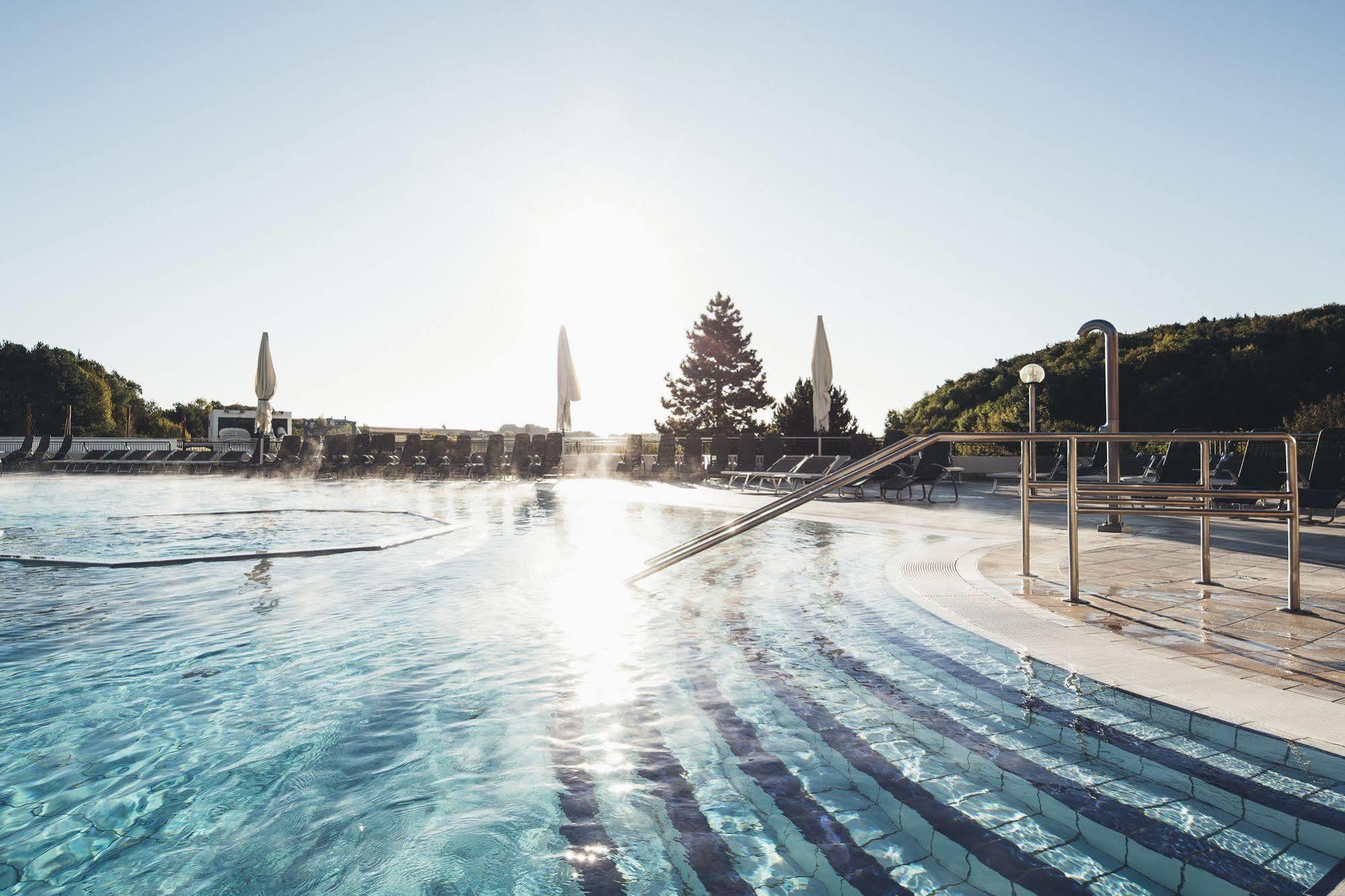 Hotel Vier Jahreszeiten Loipersdorf Loipersdorf bei Fuerstenfeld Ngoại thất bức ảnh