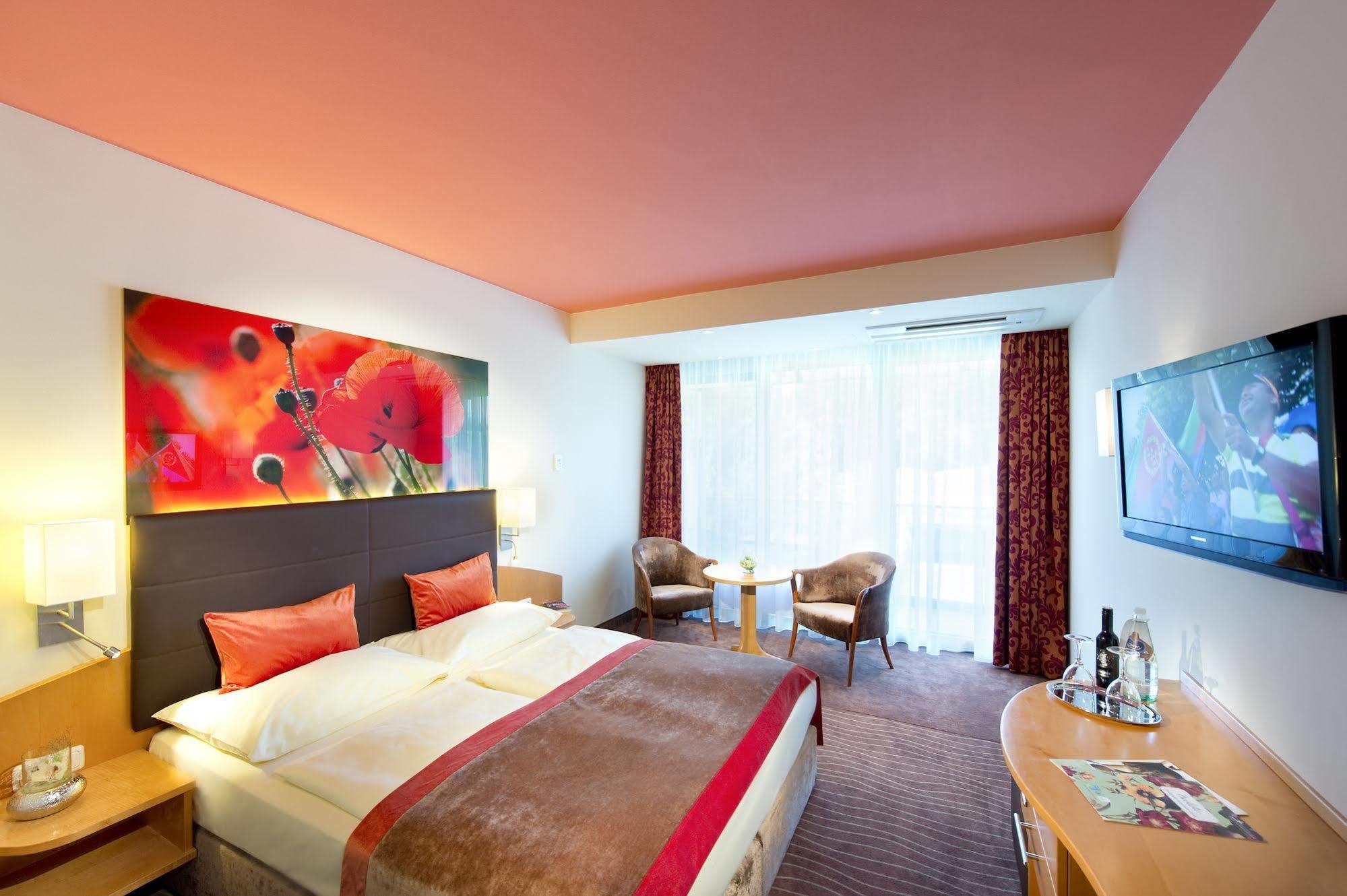 Hotel Vier Jahreszeiten Loipersdorf Loipersdorf bei Fuerstenfeld Ngoại thất bức ảnh
