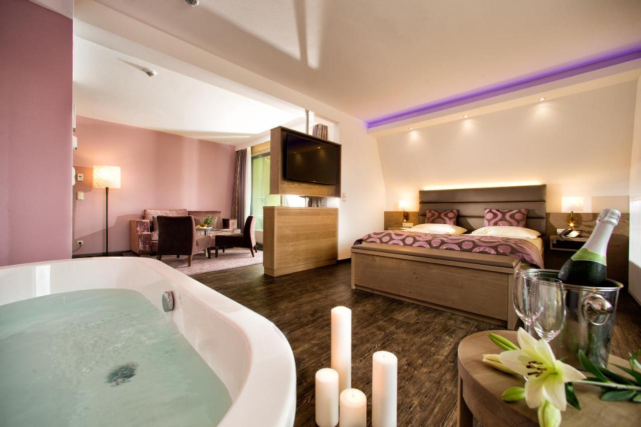 Hotel Vier Jahreszeiten Loipersdorf Loipersdorf bei Fuerstenfeld Ngoại thất bức ảnh